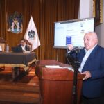 ALCALDE LEÓN CLEMENT DIALOGA CON VECINOS