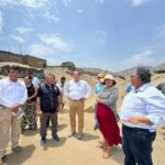 Maquinaria del GORE convierte los arenales en zonas urbanas en El Porvenir