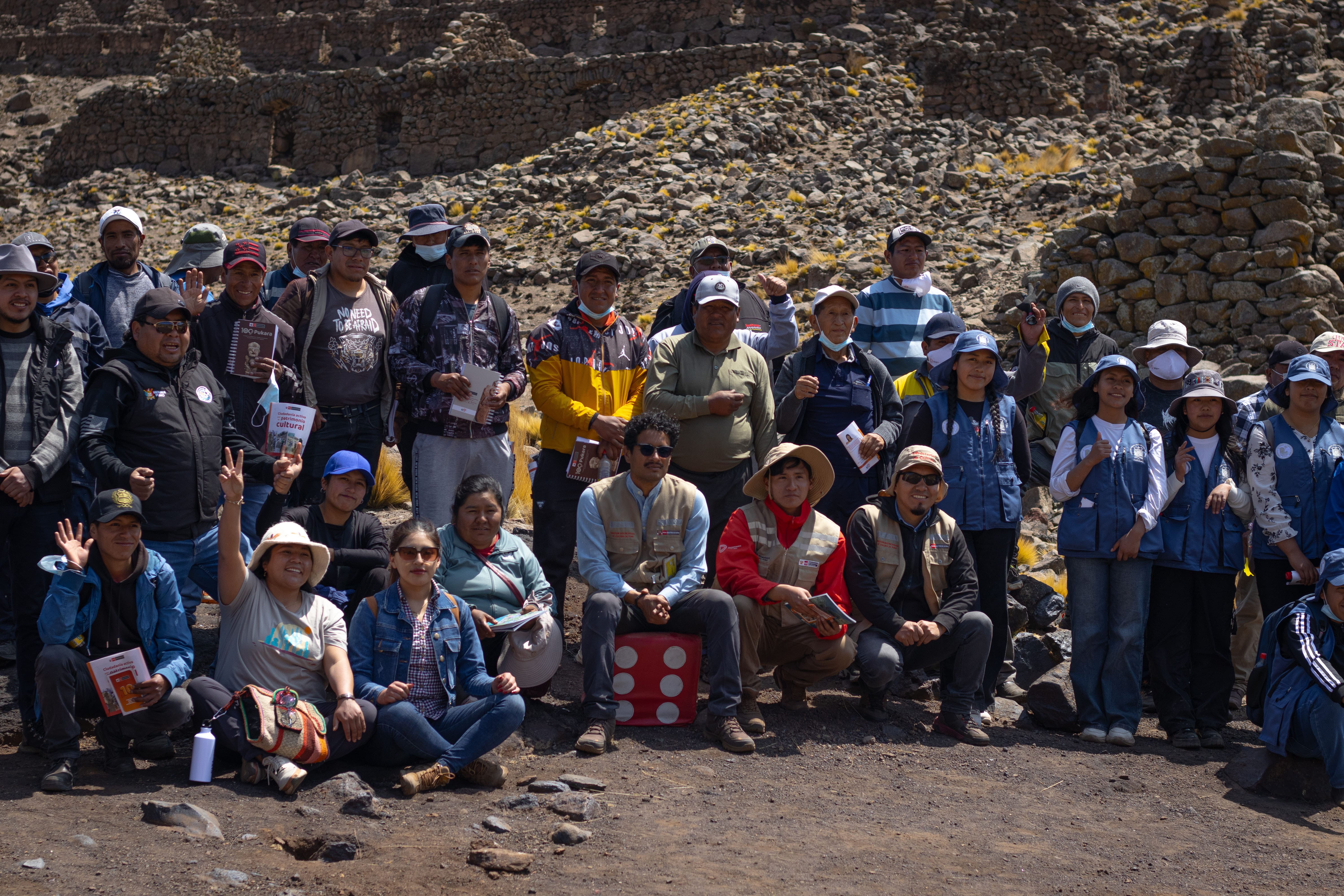 Pronabec y PAIS lanzan primera Becatón en Tambos para que peruanos de zonas rurales se inscriban a Beca 18