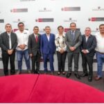 El Porvenir celebra el Día Nacional del Rey Mamón con colorido pasacalle